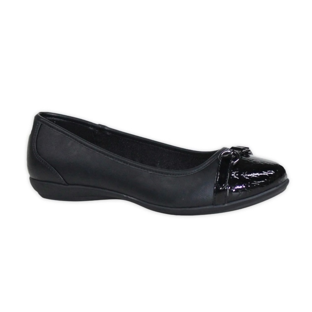 Time & Tru Black Buckle Croc Flats